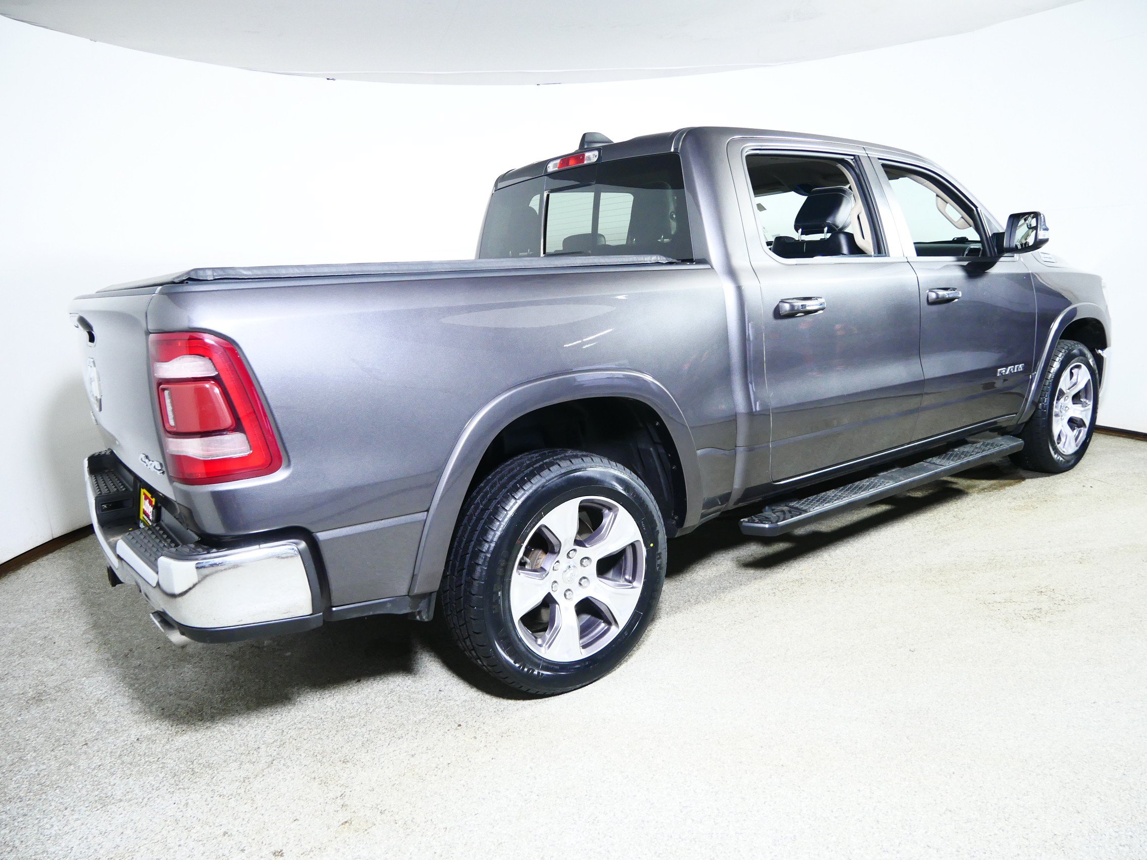 Used 2021 RAM 1500 Laramie AWD/4WD image 7