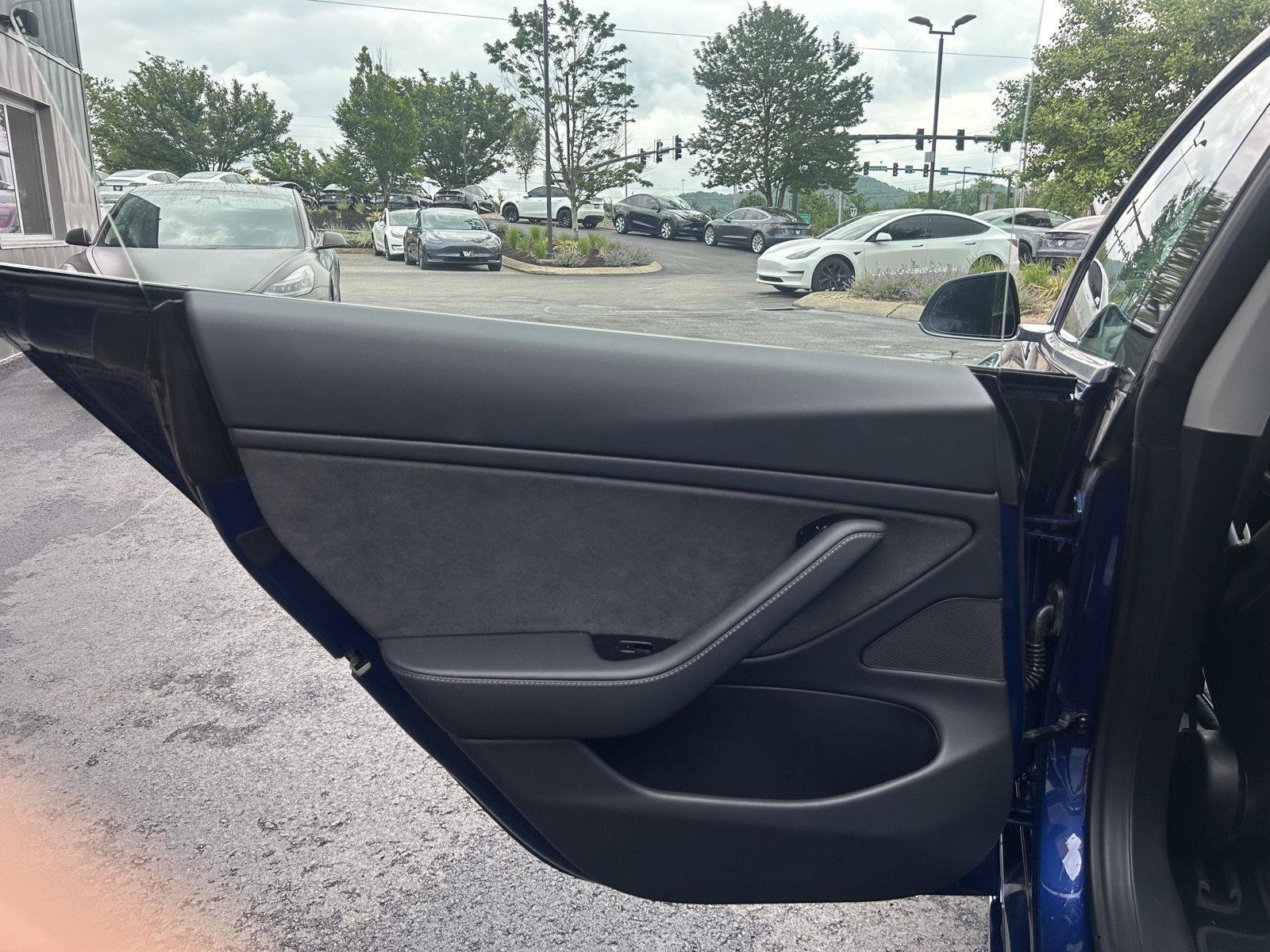 Used 2018 Tesla Model 3 Long Range AWD/4WD image 16