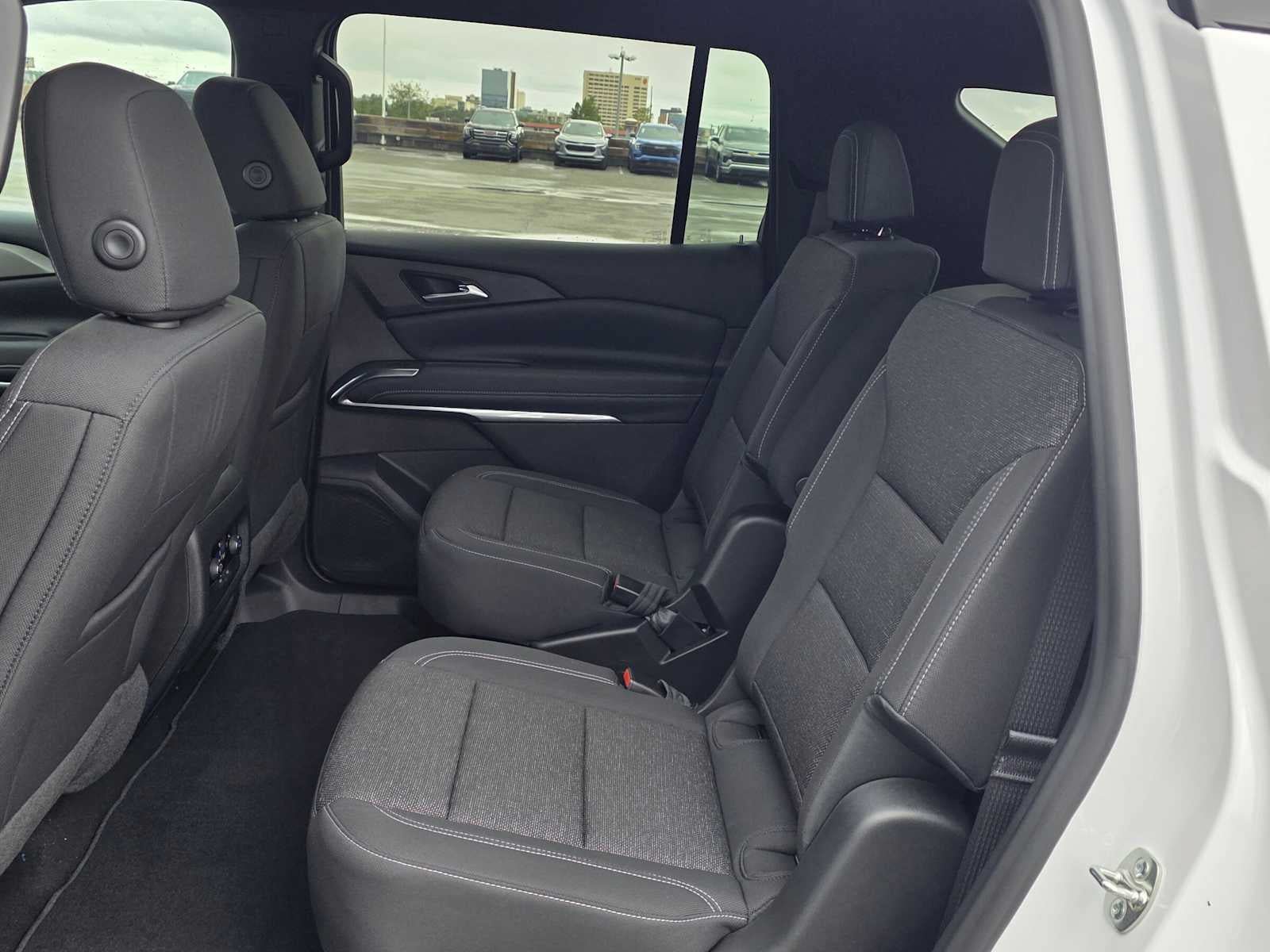 New 2027 Chevrolet Traverse LT AWD/4WD image 16