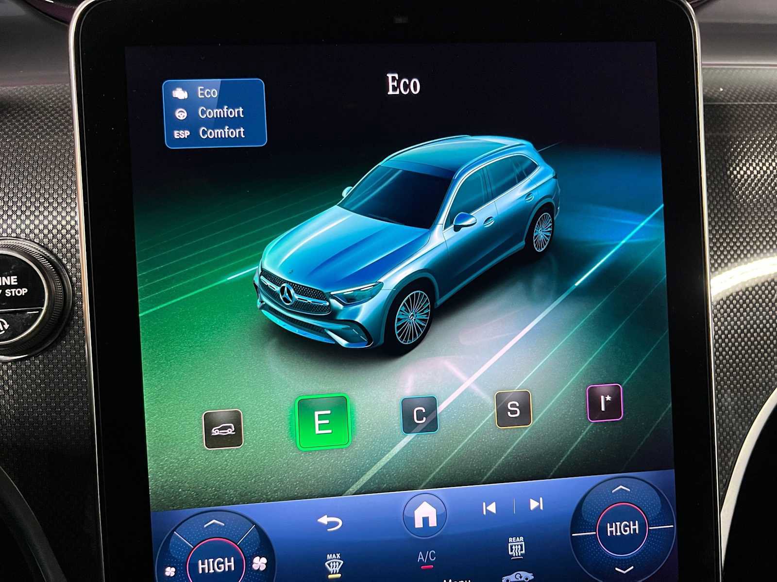 Used 2026 Mercedes-Benz GLC 300 4MATIC image 42