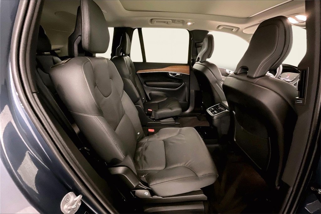 Used 2024 Volvo XC90 B6 Plus image 20
