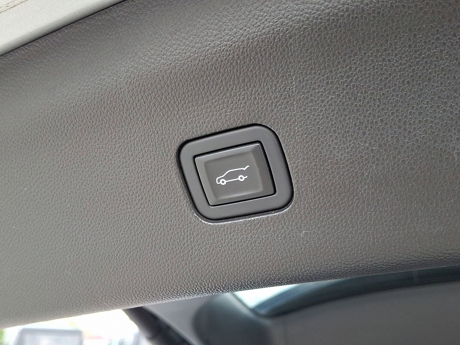 Used 2020 Buick Enclave Premium w/ Surround and Sites Package image 31