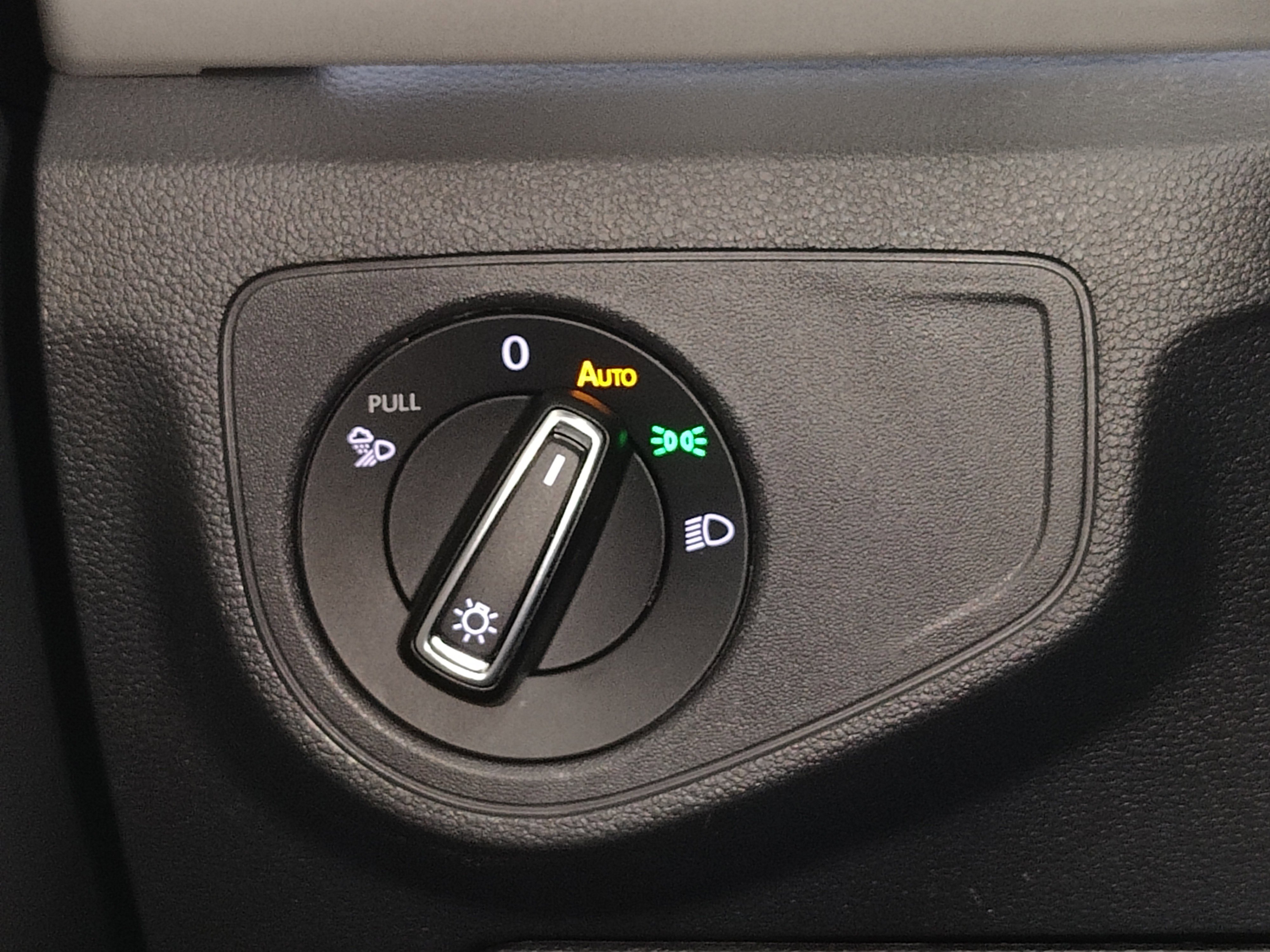 Certified 2023 Volkswagen Atlas Cross Sport SEL image 30