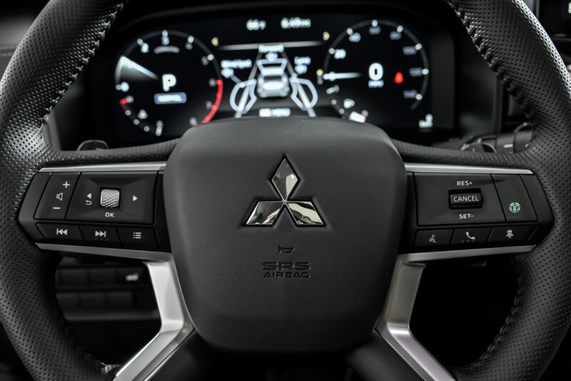 New 2026 Mitsubishi Outlander SE AWD/4WD image 17