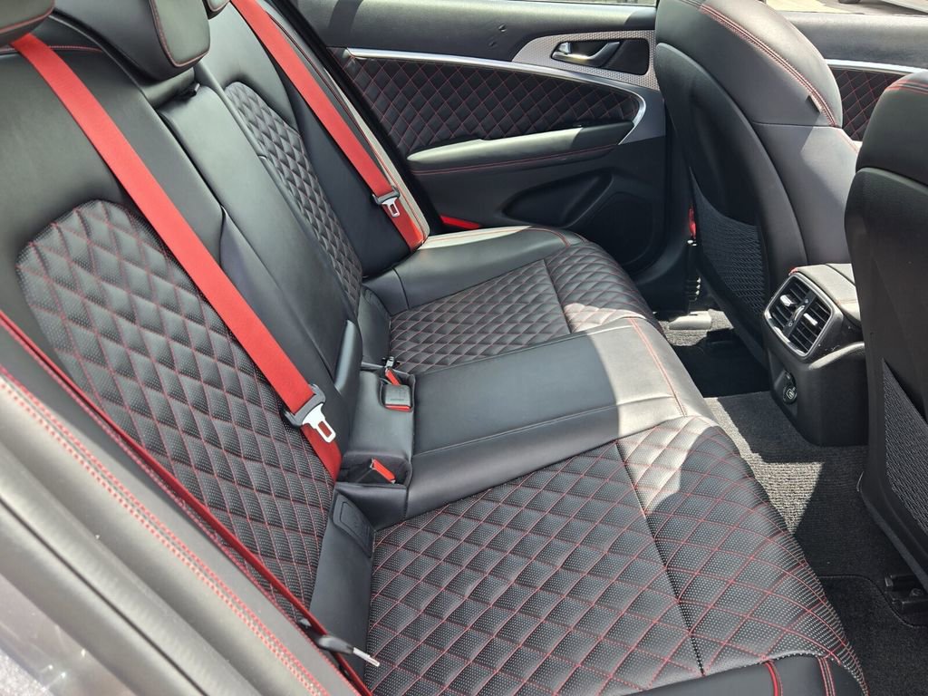 Used 2023 Genesis G70 3.3T w/ Sport Prestige Package RWD image 15