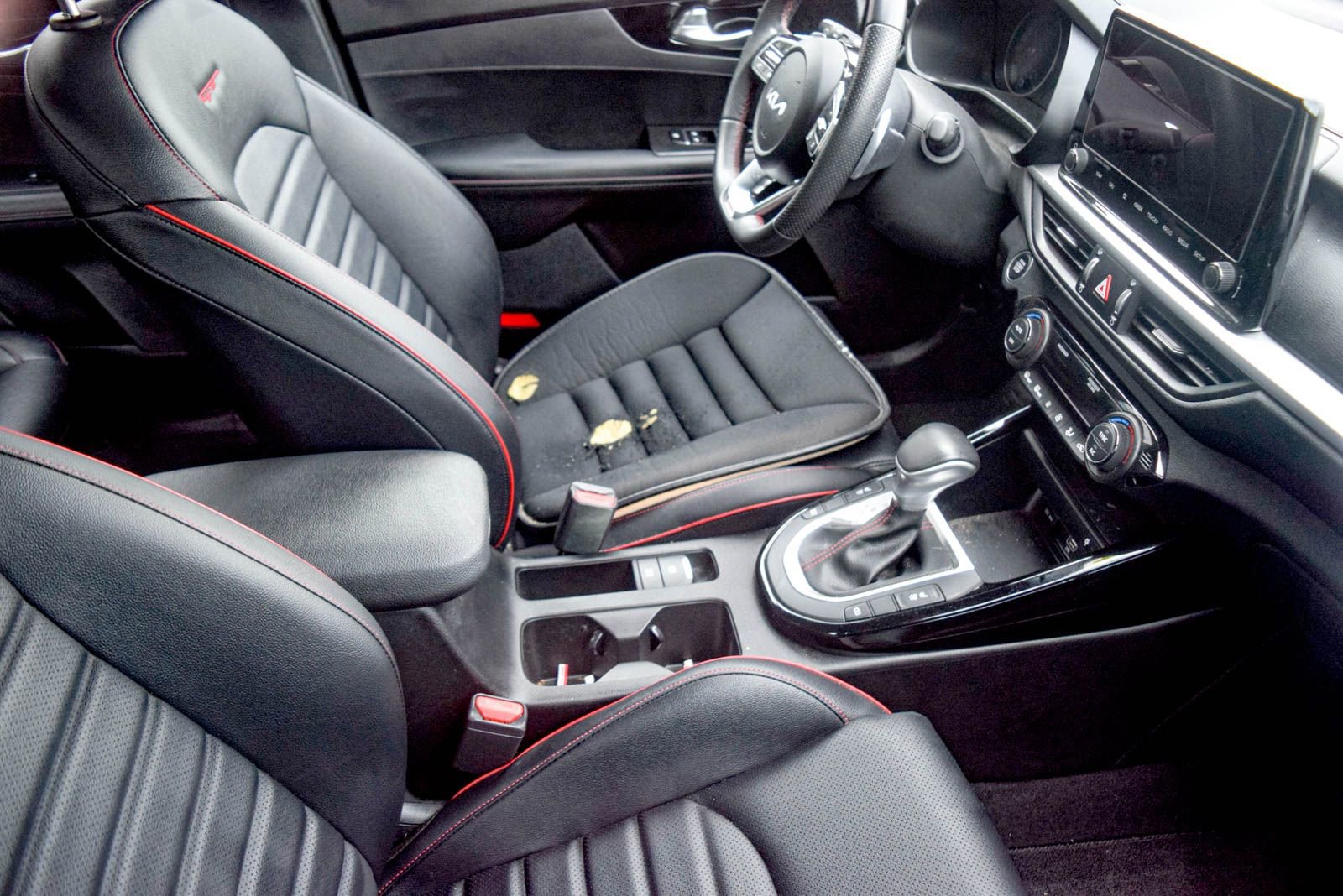 Used 2023 Kia Forte GT w/ GT2 Package image 8