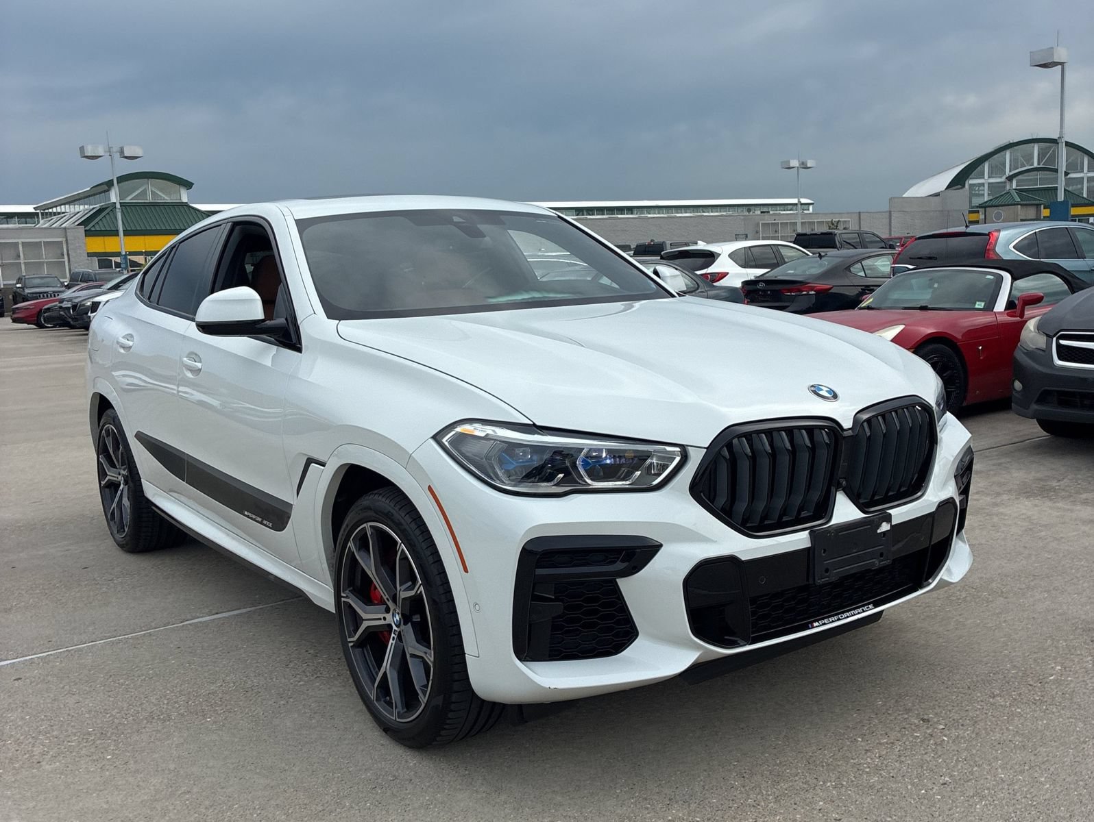 Used 2023 BMW X6 M50i w/ Executive Package AWD/4WD image 4