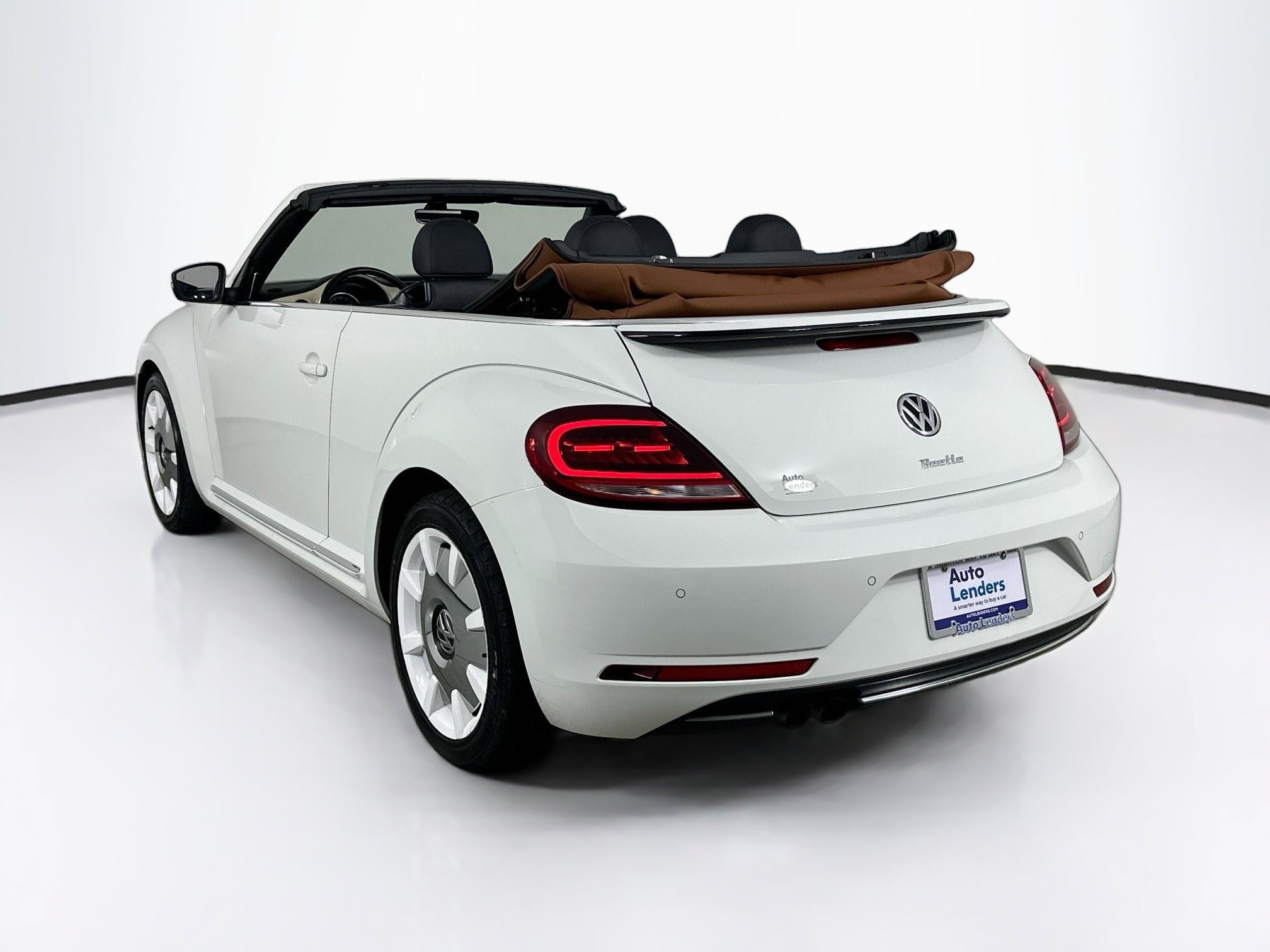 Used 2019 Volkswagen Beetle 2.0T S FWD image 7