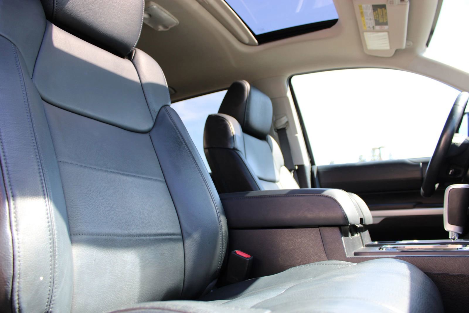 Used 2016 Toyota Tundra Limited w/ Limited Premium Package image 25