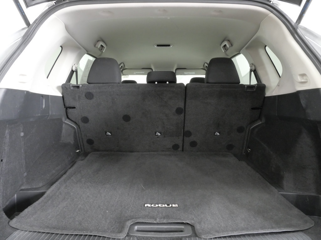 Used 2024 Nissan Rogue S FWD image 24