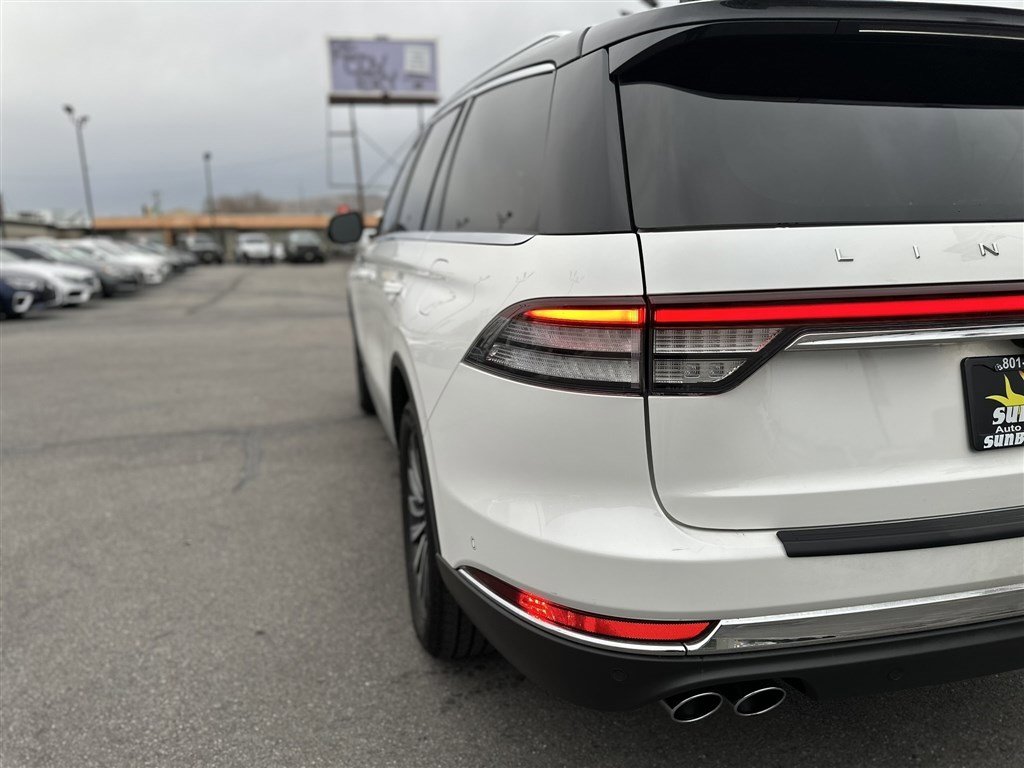 Used 2022 Lincoln Aviator Reserve w/ Equipment Group 201A image 11