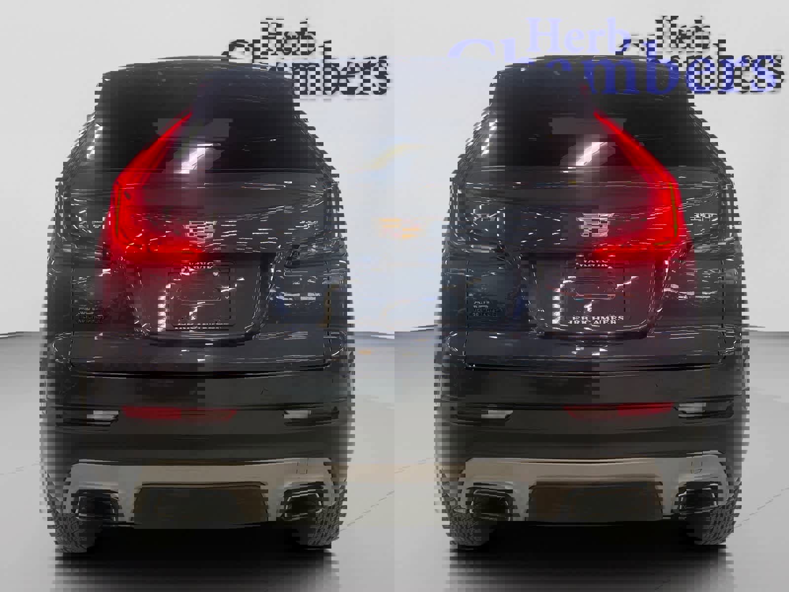 Used 2020 Cadillac XT4 Premium Luxury w/ Cold Weather Package image 6