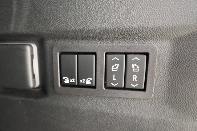 Used 2023 GMC Yukon SLT w/ SLT Premium Package image 26