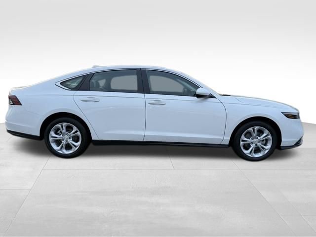 New 2025 Honda Accord LX image 9