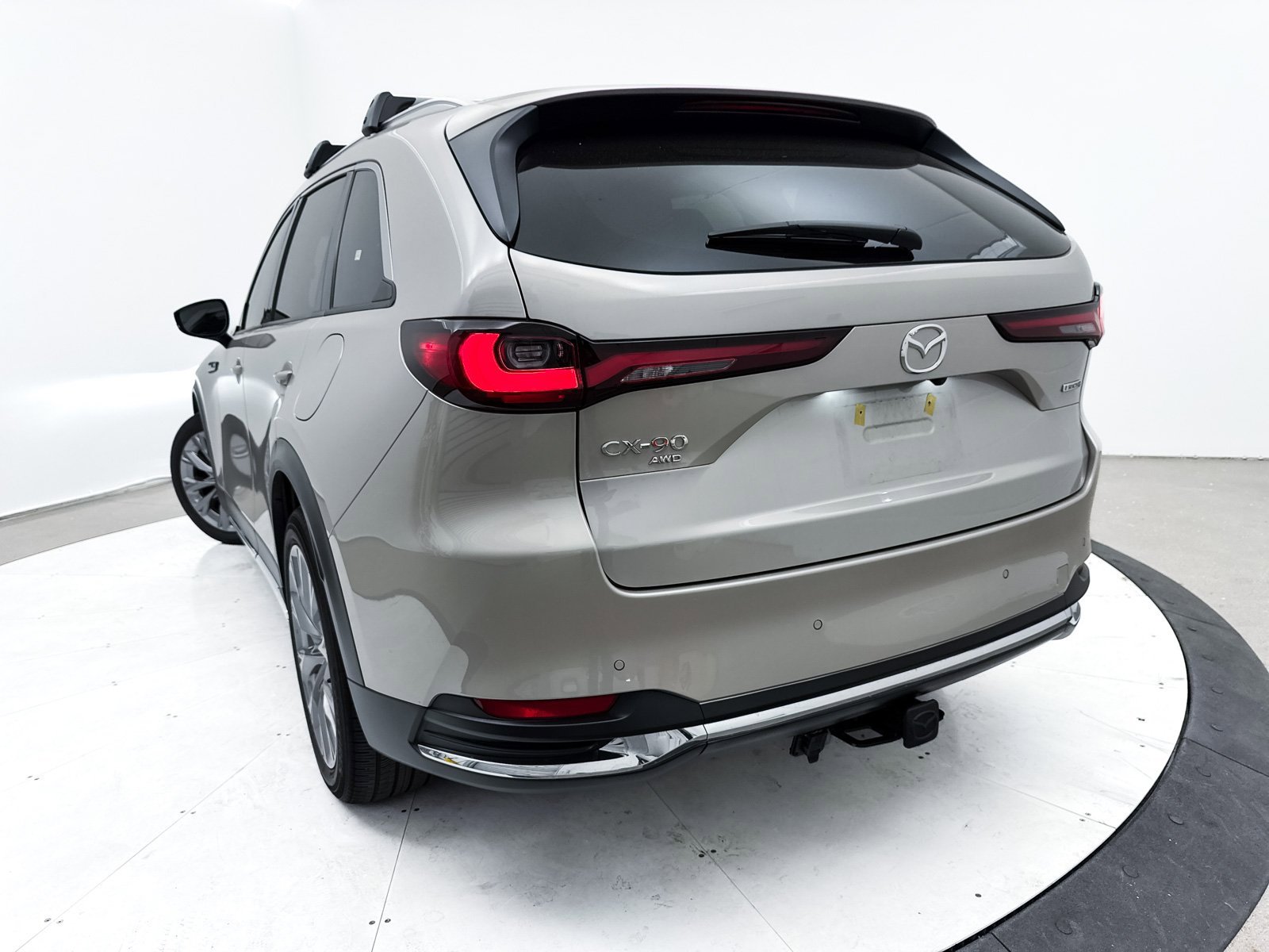 Used 2025 MAZDA CX-90 3.3 Turbo w/ Premium Plus Pkg image 10