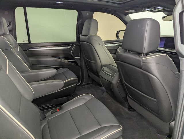 Used 2025 Cadillac Escalade ESV Premium Luxury w/ Touring Package AWD/4WD image 28
