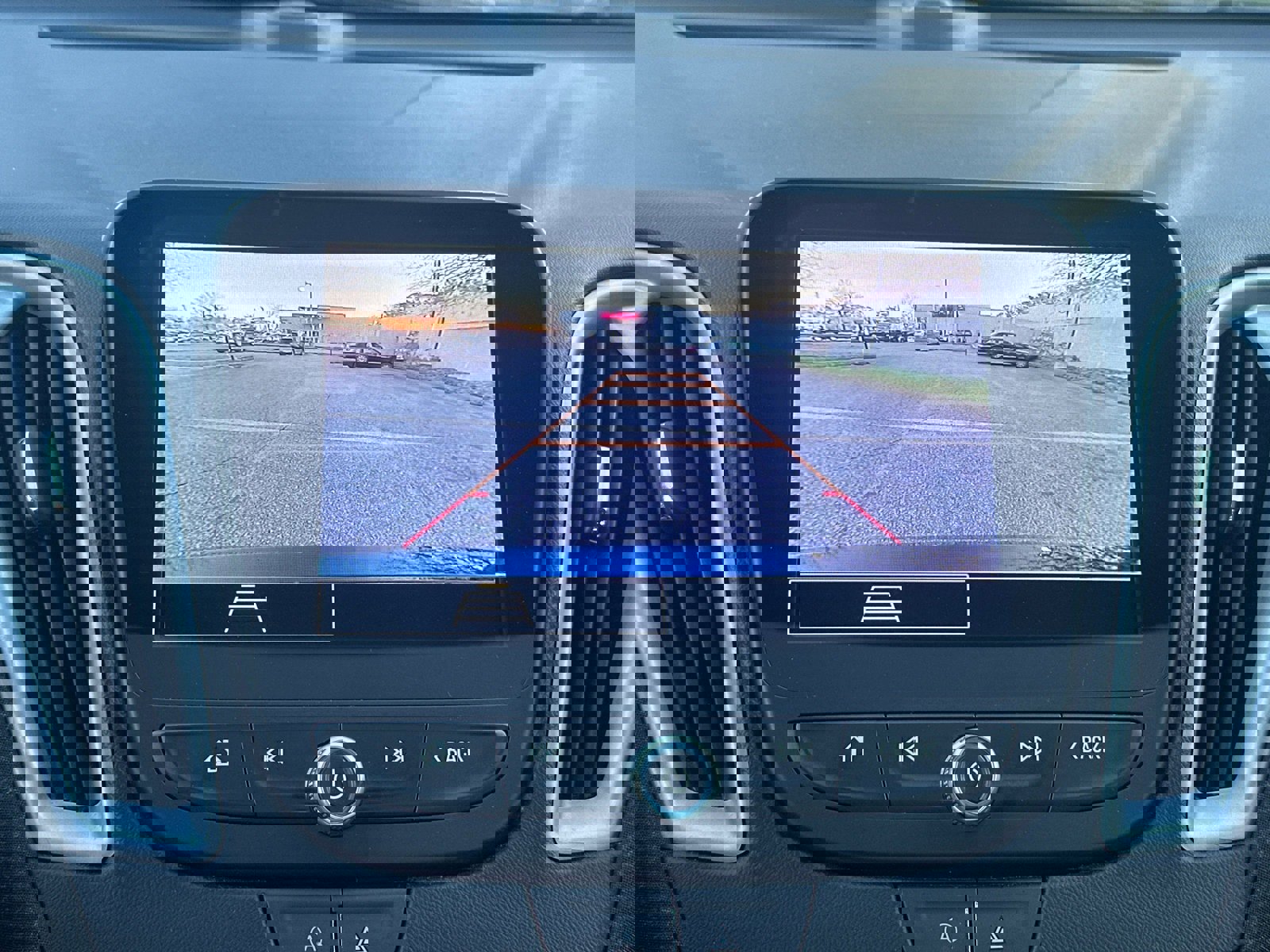 Used 2024 Chevrolet Malibu LT image 28