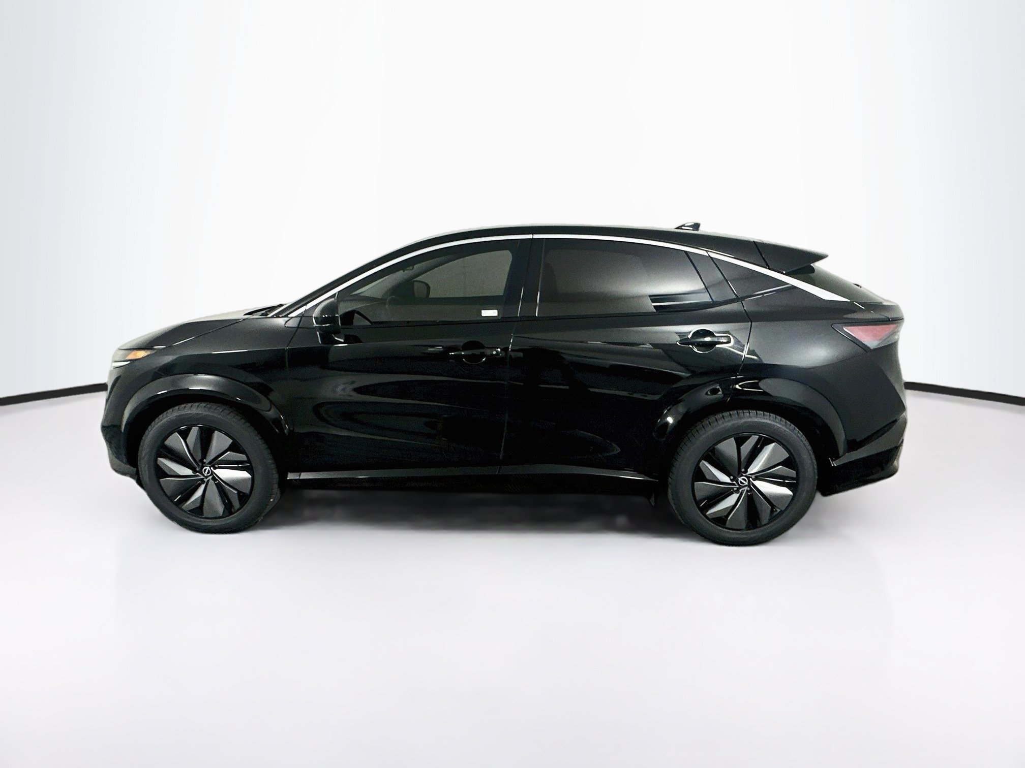 Used 2023 Nissan Ariya FWD image 4
