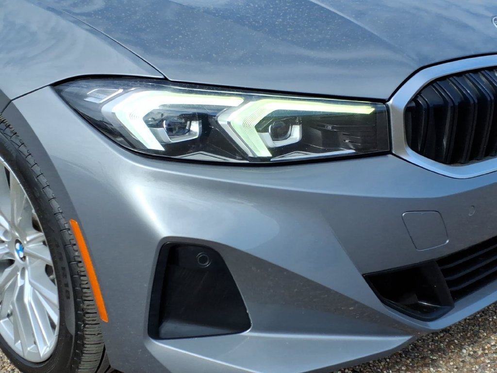 Used 2023 BMW 330i Sedan w/ Driving Assistance Package RWD image 8