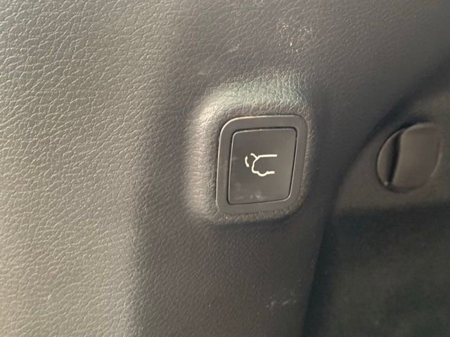 Used 2020 Jeep Cherokee Limited image 7