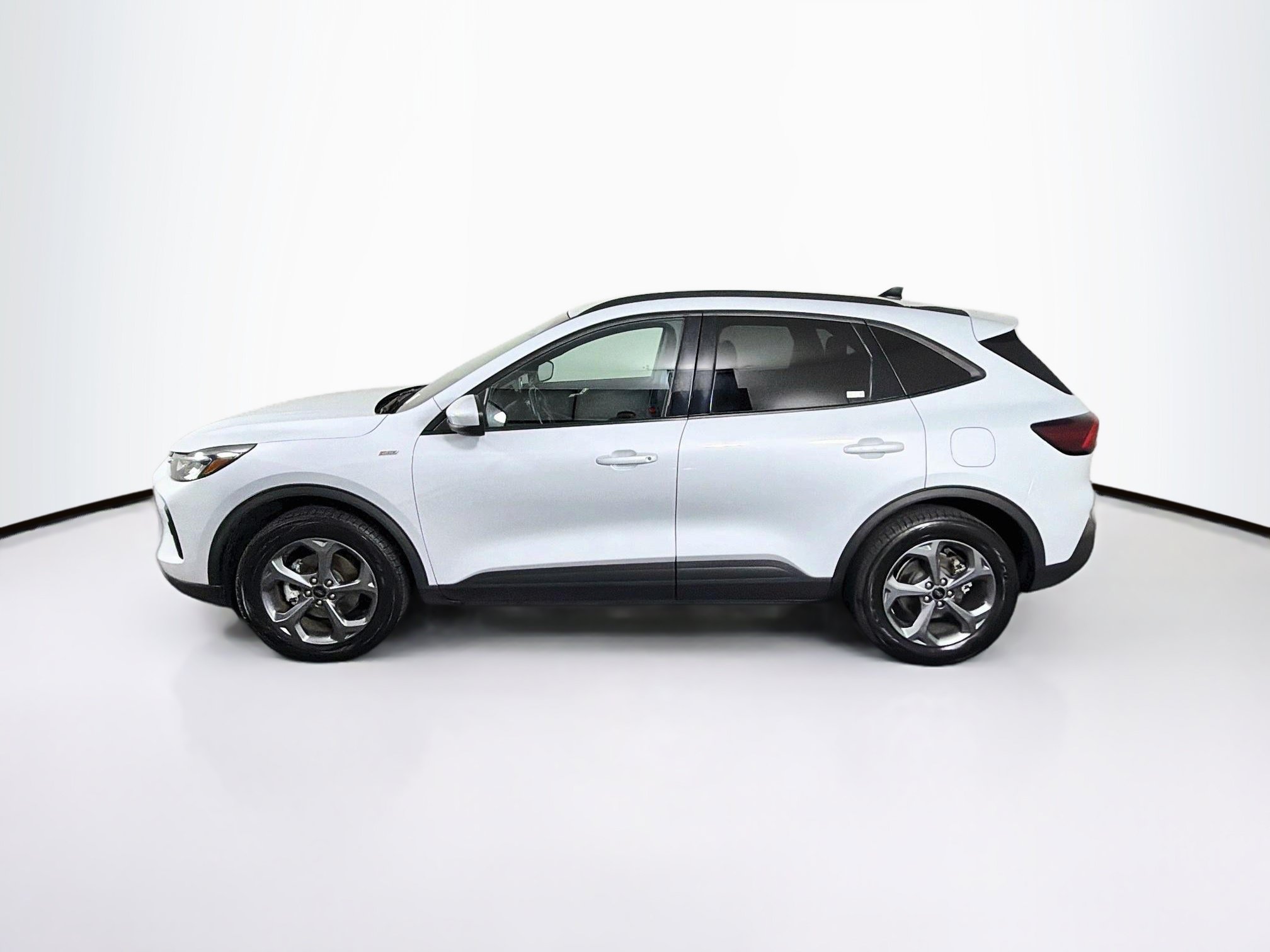 Used 2025 Ford Escape ST-Line Select AWD/4WD image 4