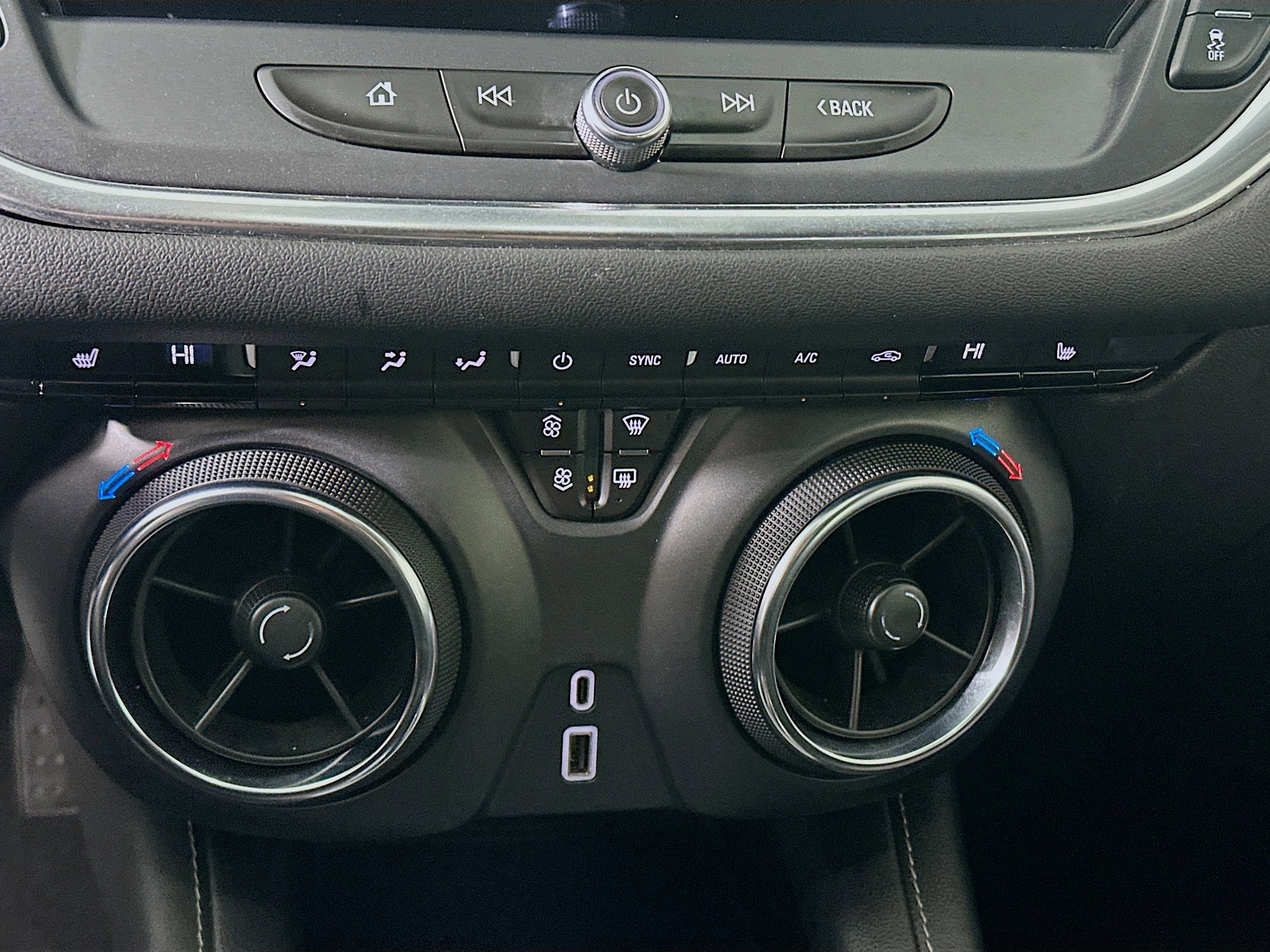 Used 2024 Chevrolet Blazer LT w/ Driver Confidence Package image 23