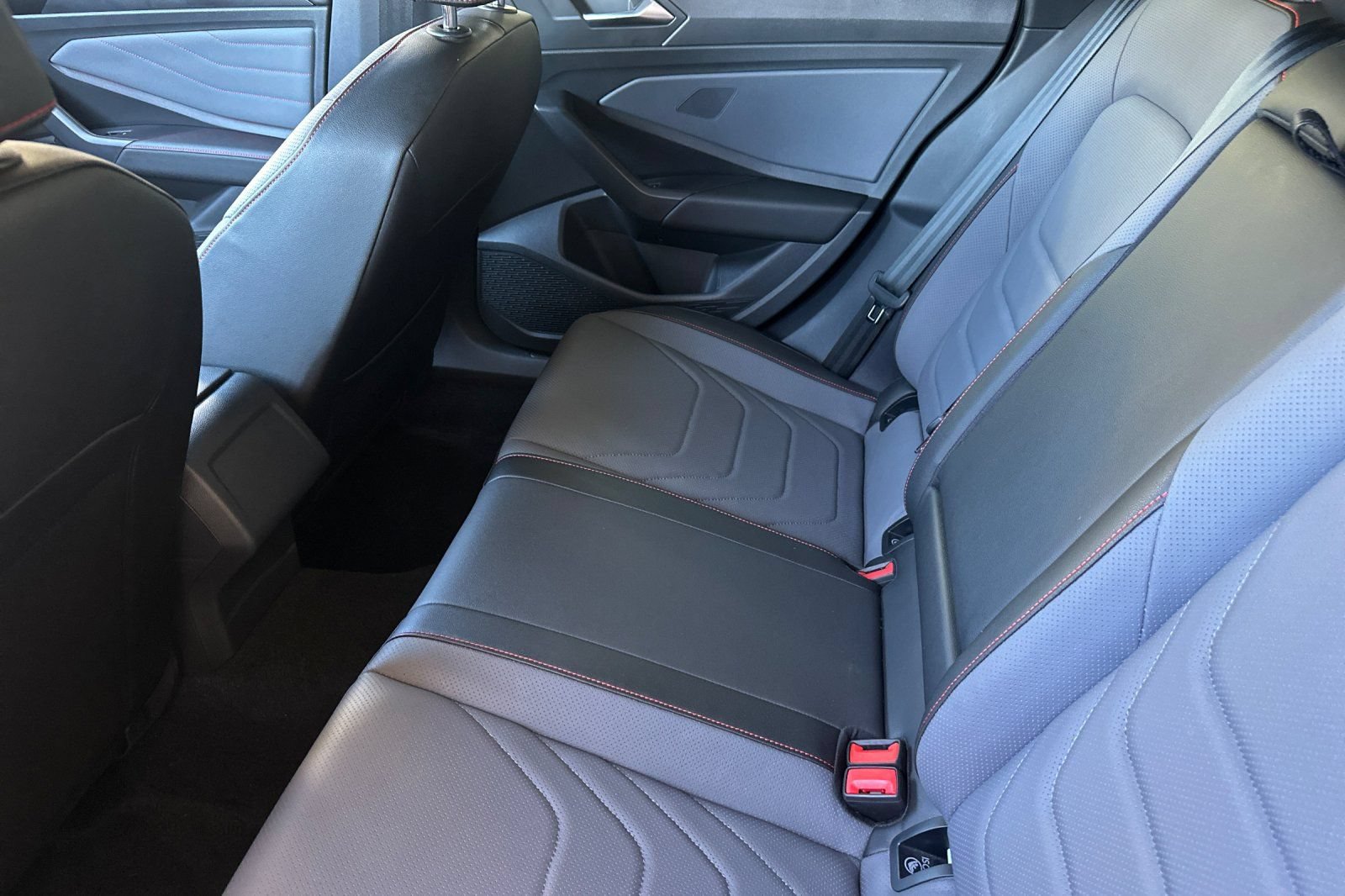 Used 2025 Volkswagen Jetta GLI Autobahn FWD image 12