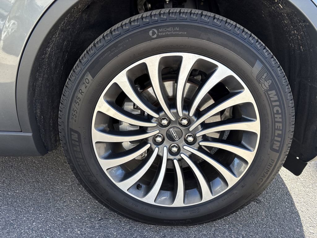 Used 2023 Lincoln Aviator Reserve image 36