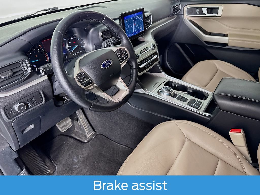 Used 2020 Ford Explorer XLT w/ Equipment Group 202A image 11