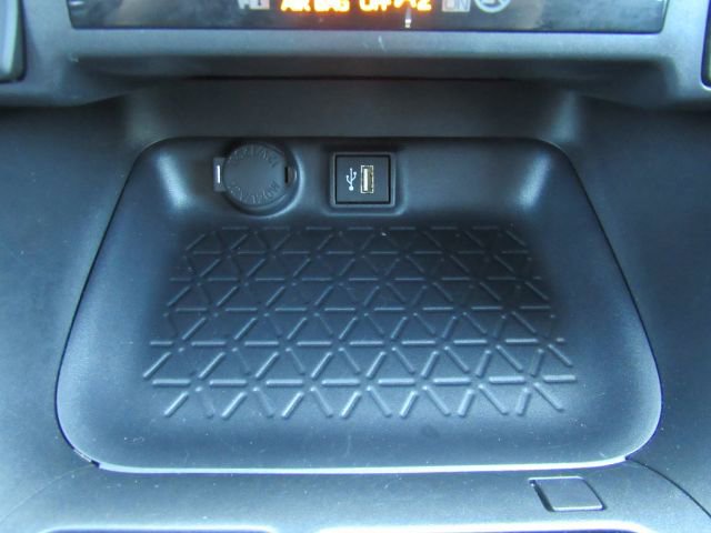 Used 2025 Toyota RAV4 LE image 39