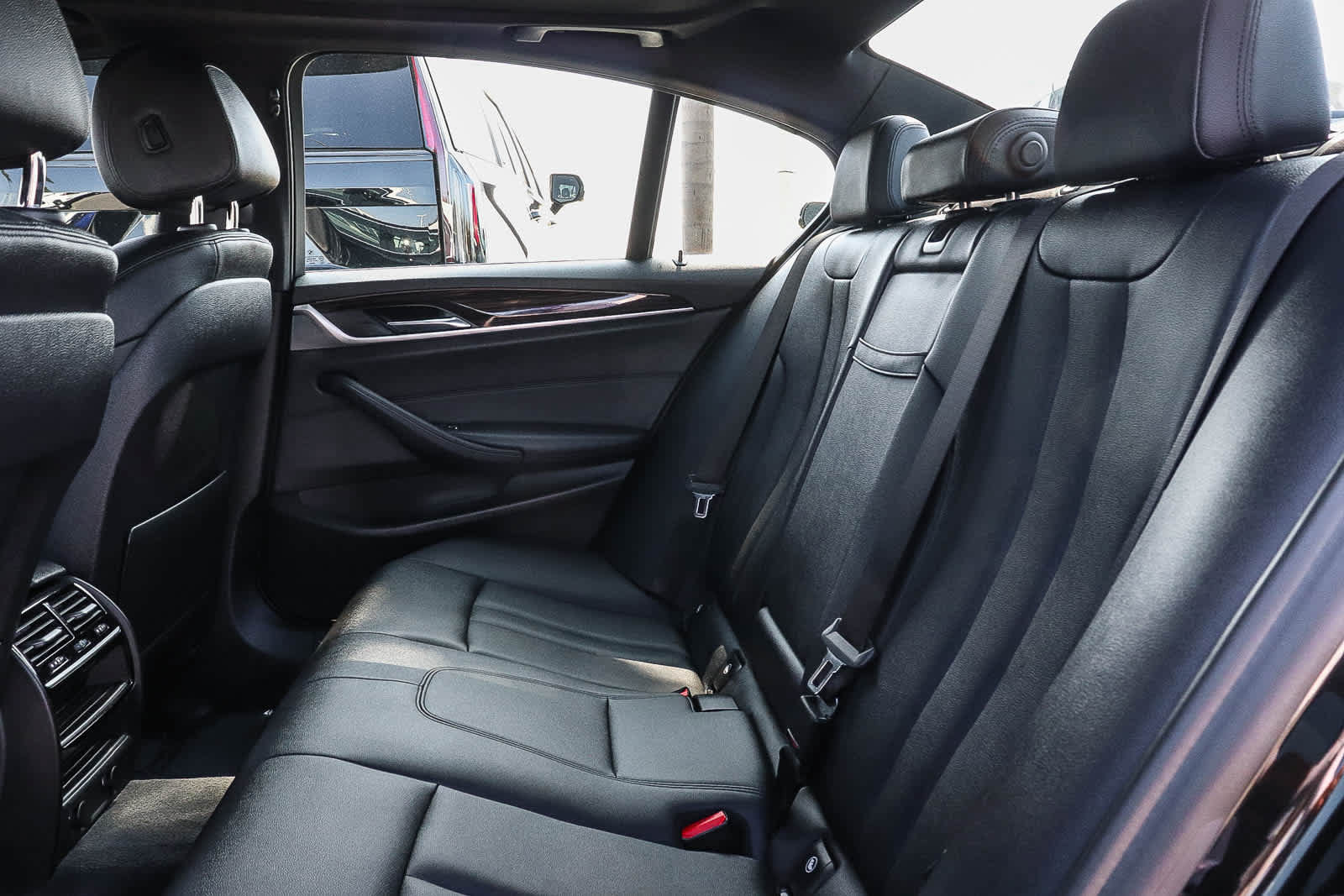 Used 2018 BMW 530i RWD image 26