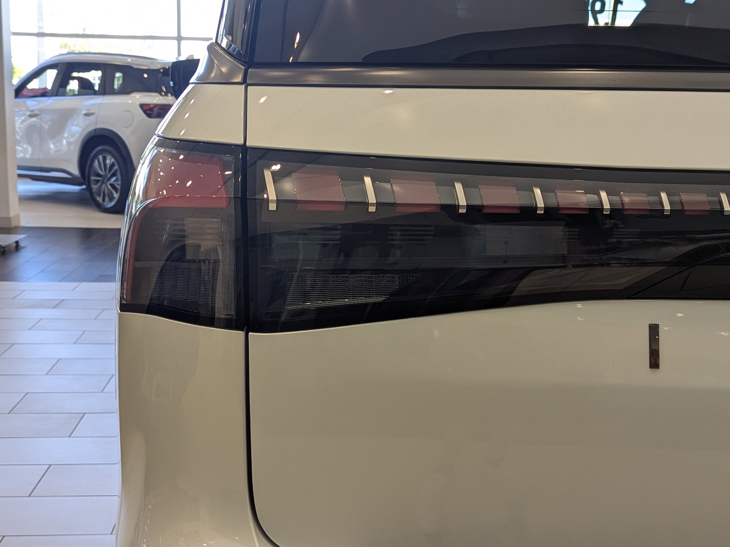 New 2026 INFINITI QX80 4WD image 10