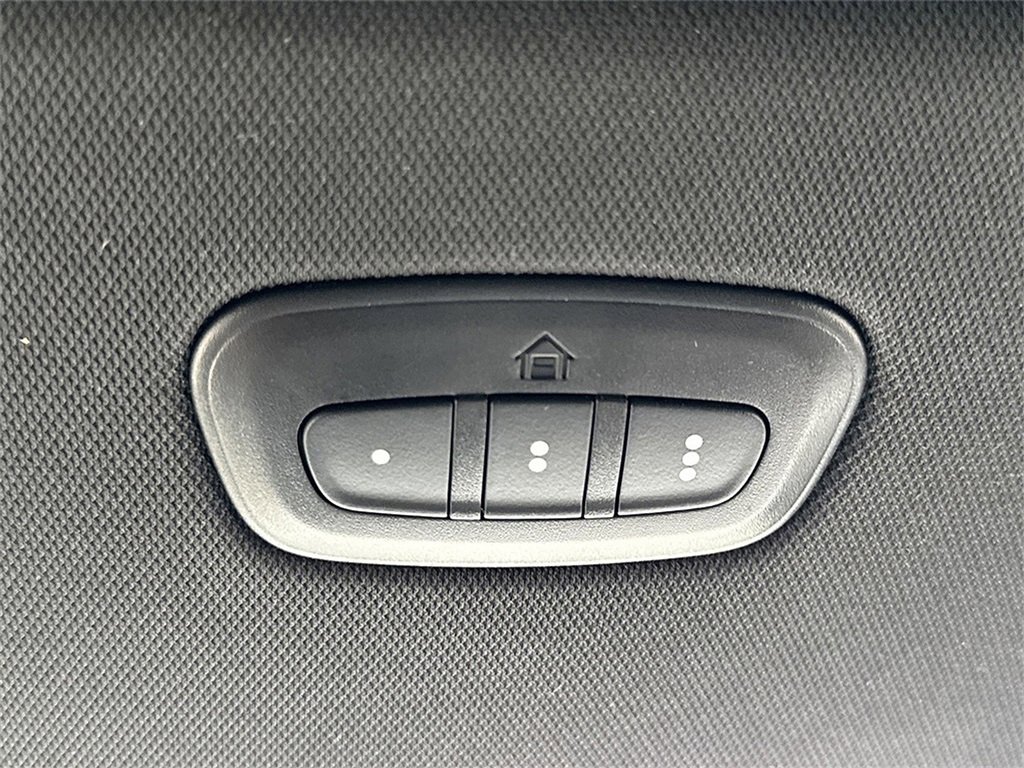 Used 2023 Jeep Wagoneer L Series II image 14