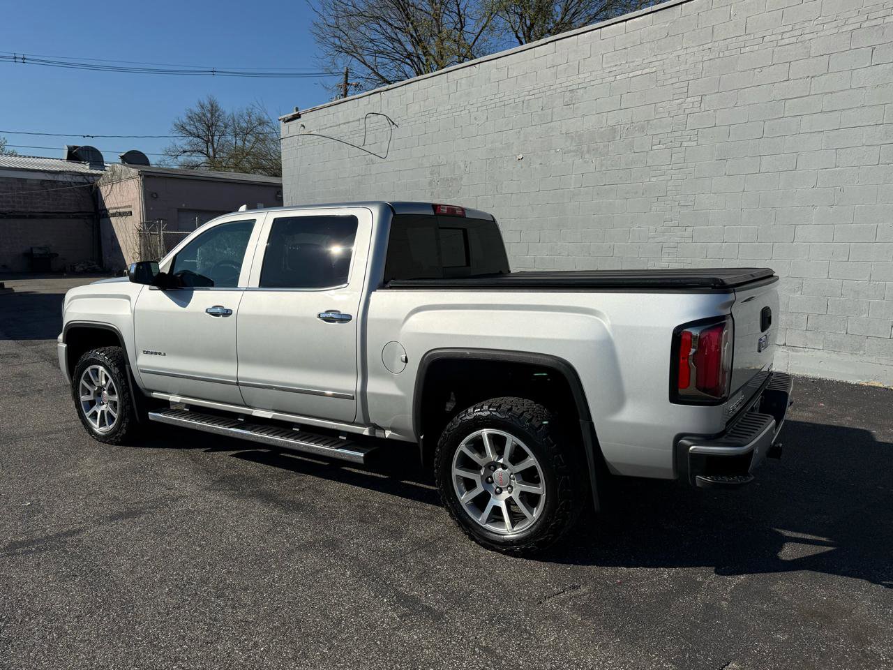 Used 2017 GMC Sierra 1500 Denali image 18