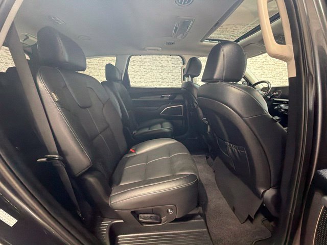Used 2023 Kia Telluride EX w/ EX Captain's Chair Package AWD/4WD image 13