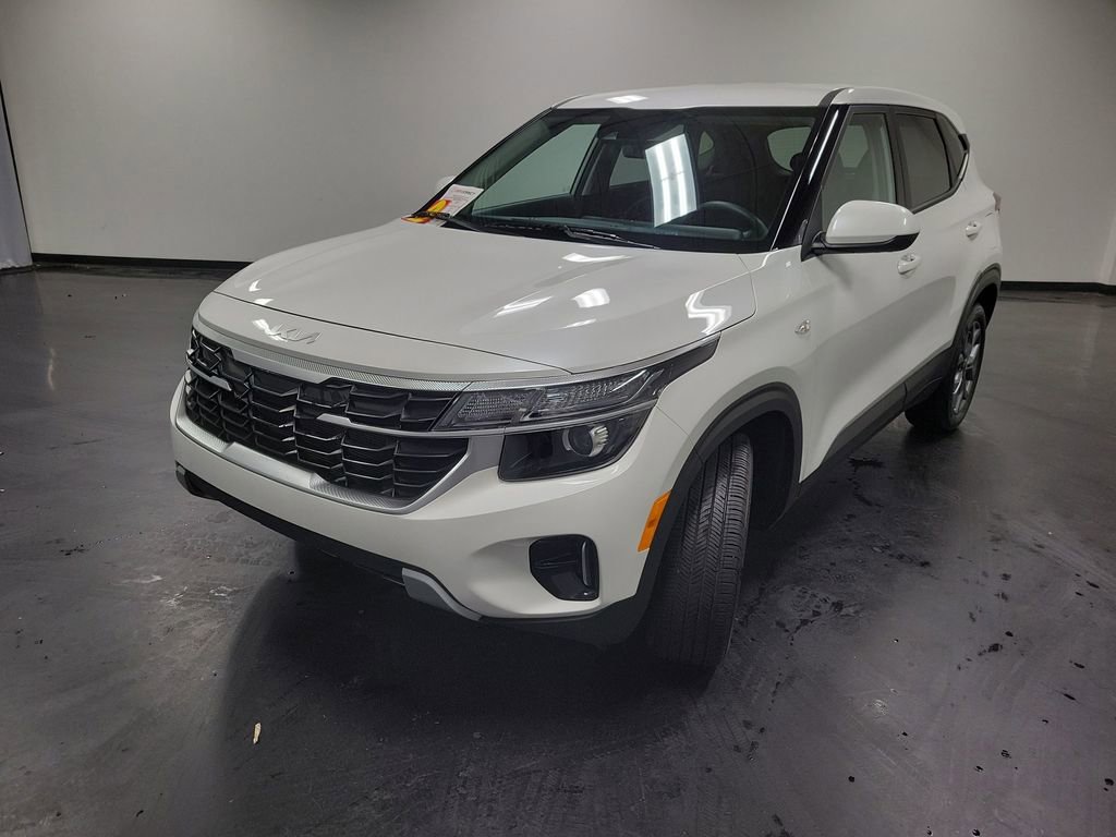 Used 2026 Kia Seltos LX FWD image 4