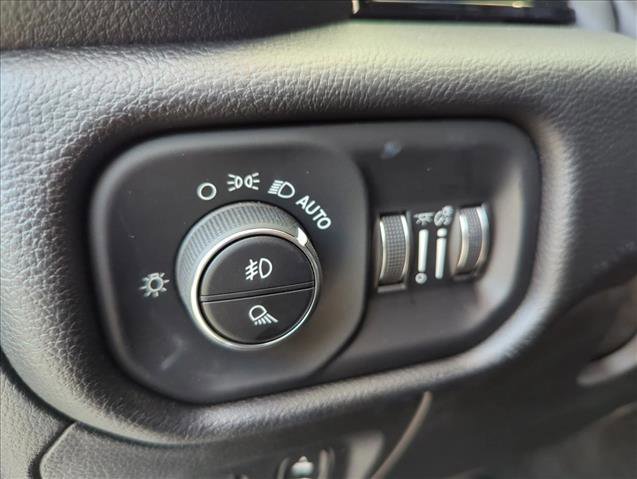 Used 2025 RAM 1500 Laramie w/ Night Edition image 27