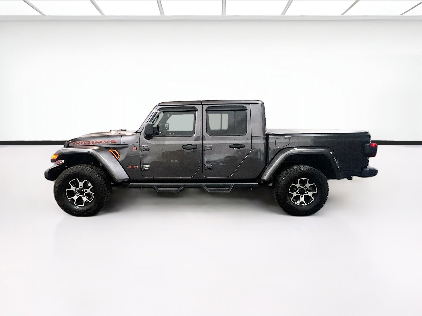 Used 2022 Jeep Gladiator Mojave w/ Safety Group AWD/4WD image 22