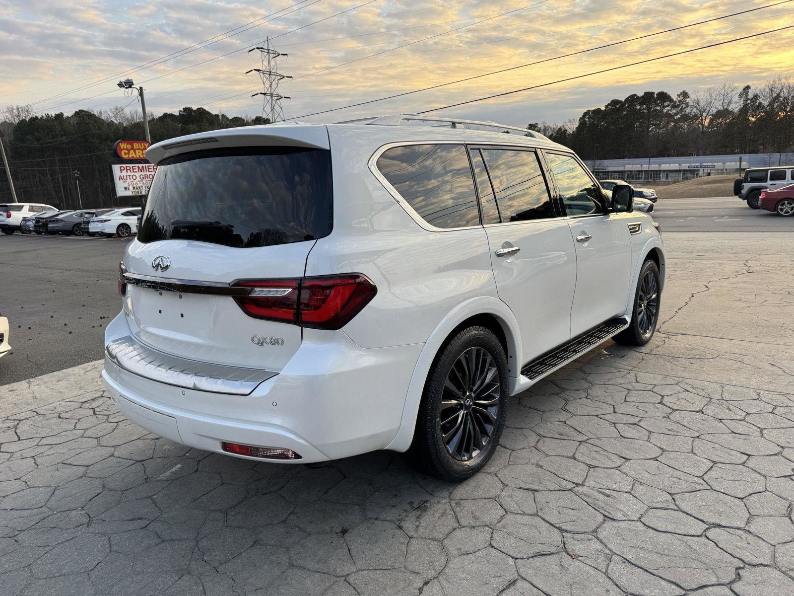 Used 2021 INFINITI QX80 Premium Select w/ All-Season Package image 12