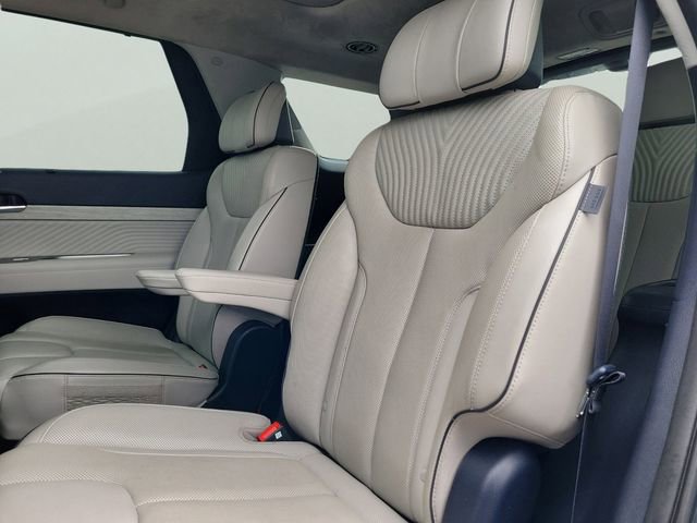 Used 2024 Hyundai Palisade Calligraphy image 10