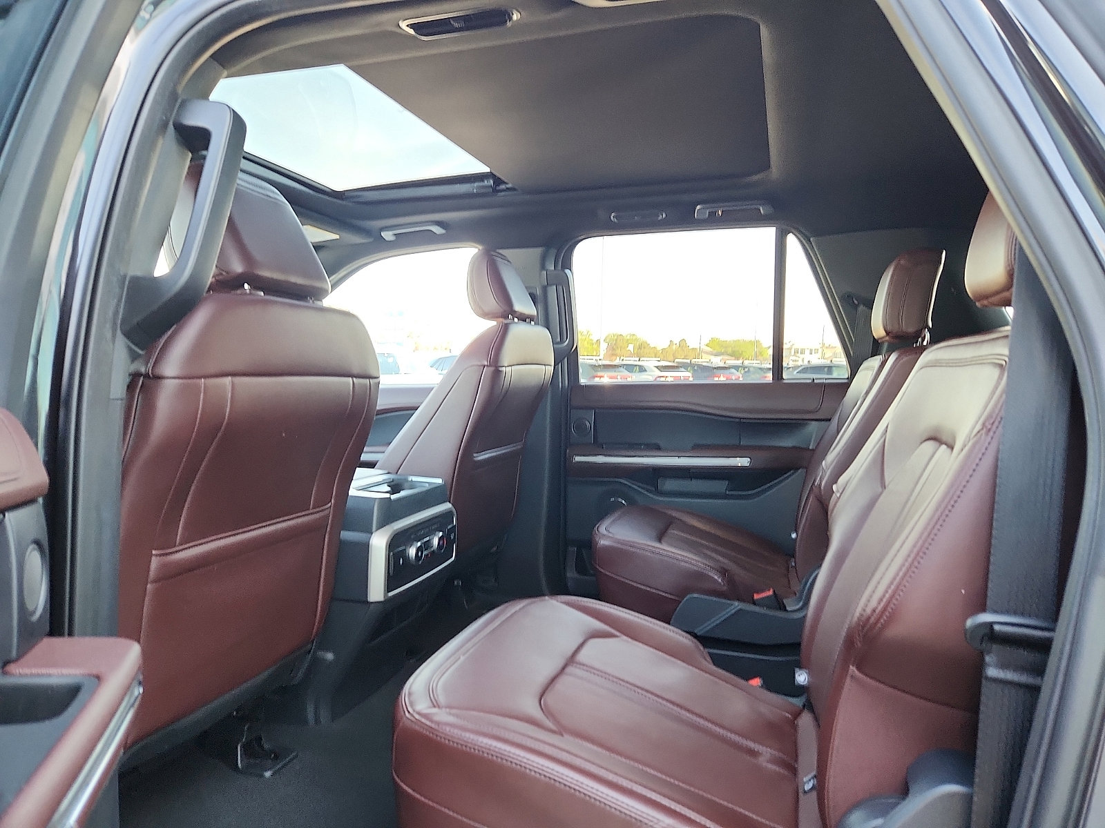 Used 2024 Ford Expedition Max Limited image 12