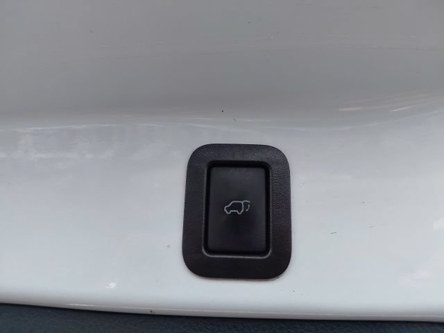 Used 2019 Toyota Highlander XLE FWD image 9