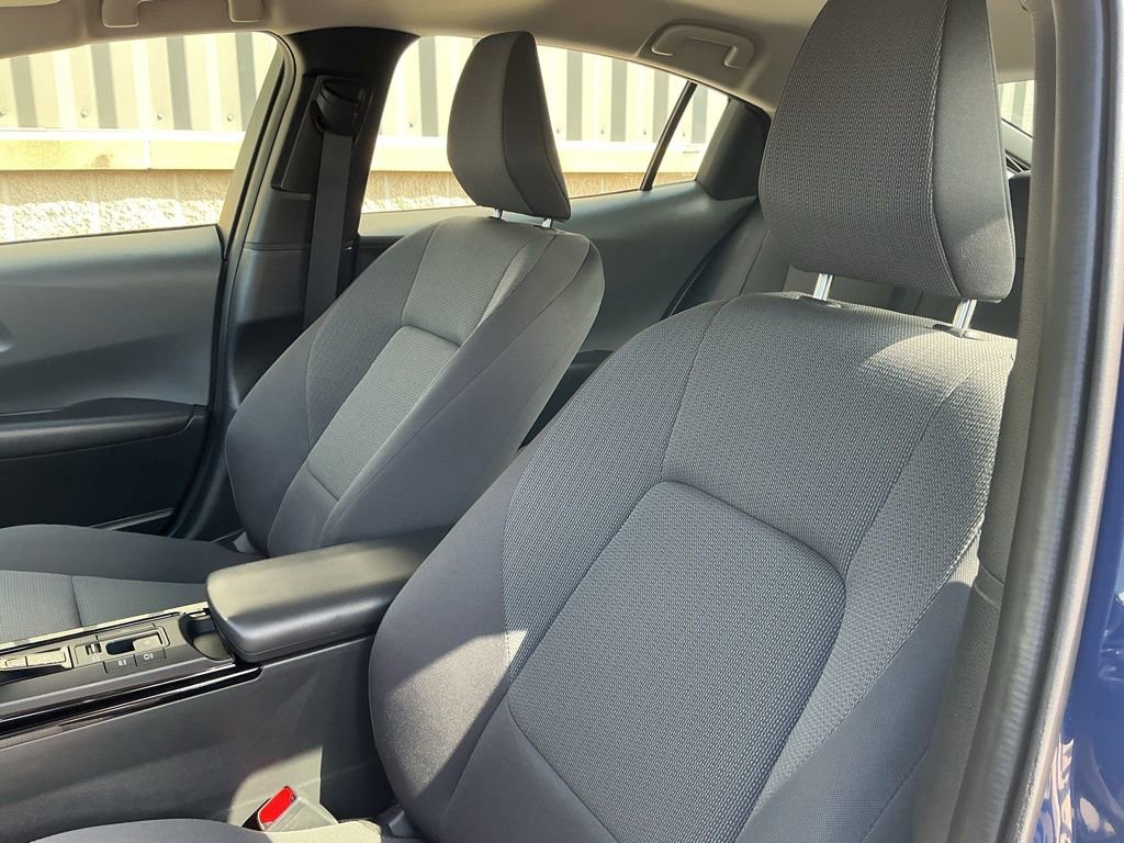 Used 2024 Toyota Prius LE image 9