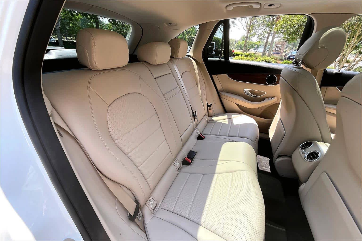 Certified 2022 Mercedes-Benz GLC 300 4MATIC w/ Driver Assistance Package image 21