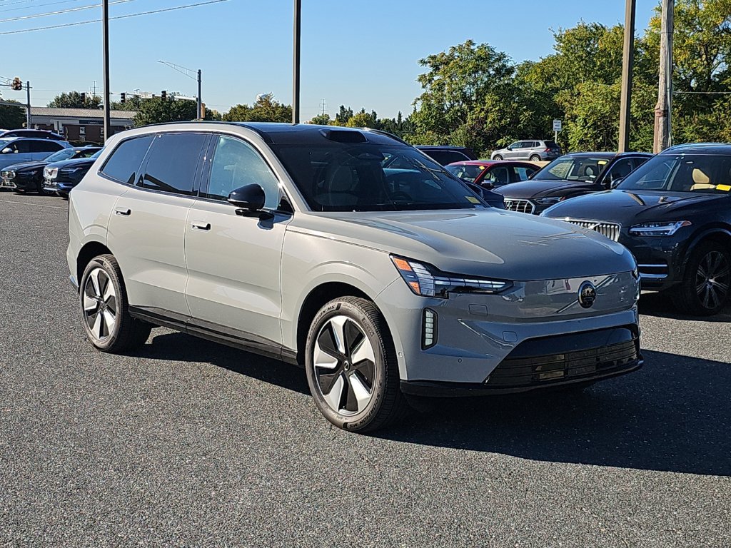 Used 2025 Volvo EX90 Plus