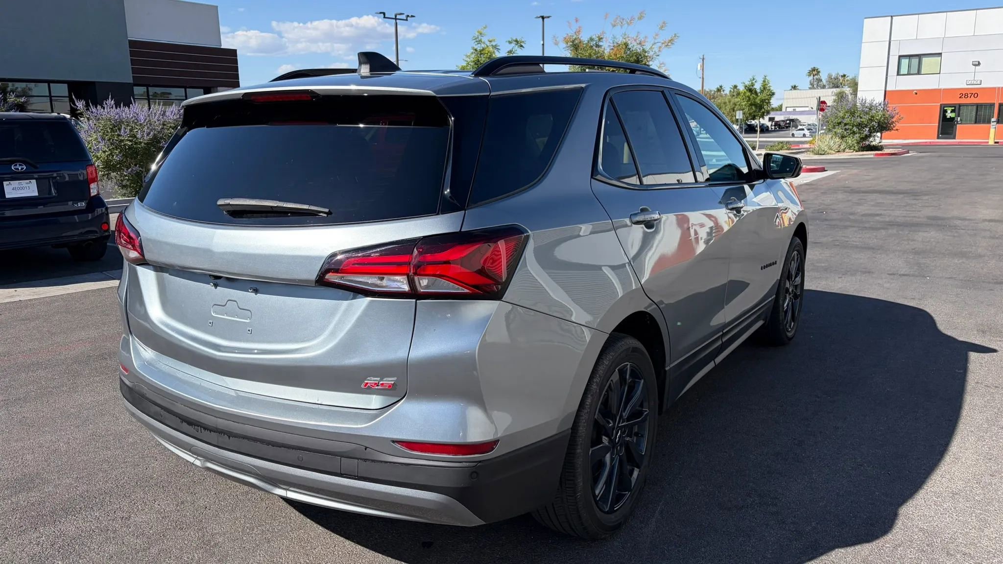 Used 2024 Chevrolet Equinox RS FWD image 5