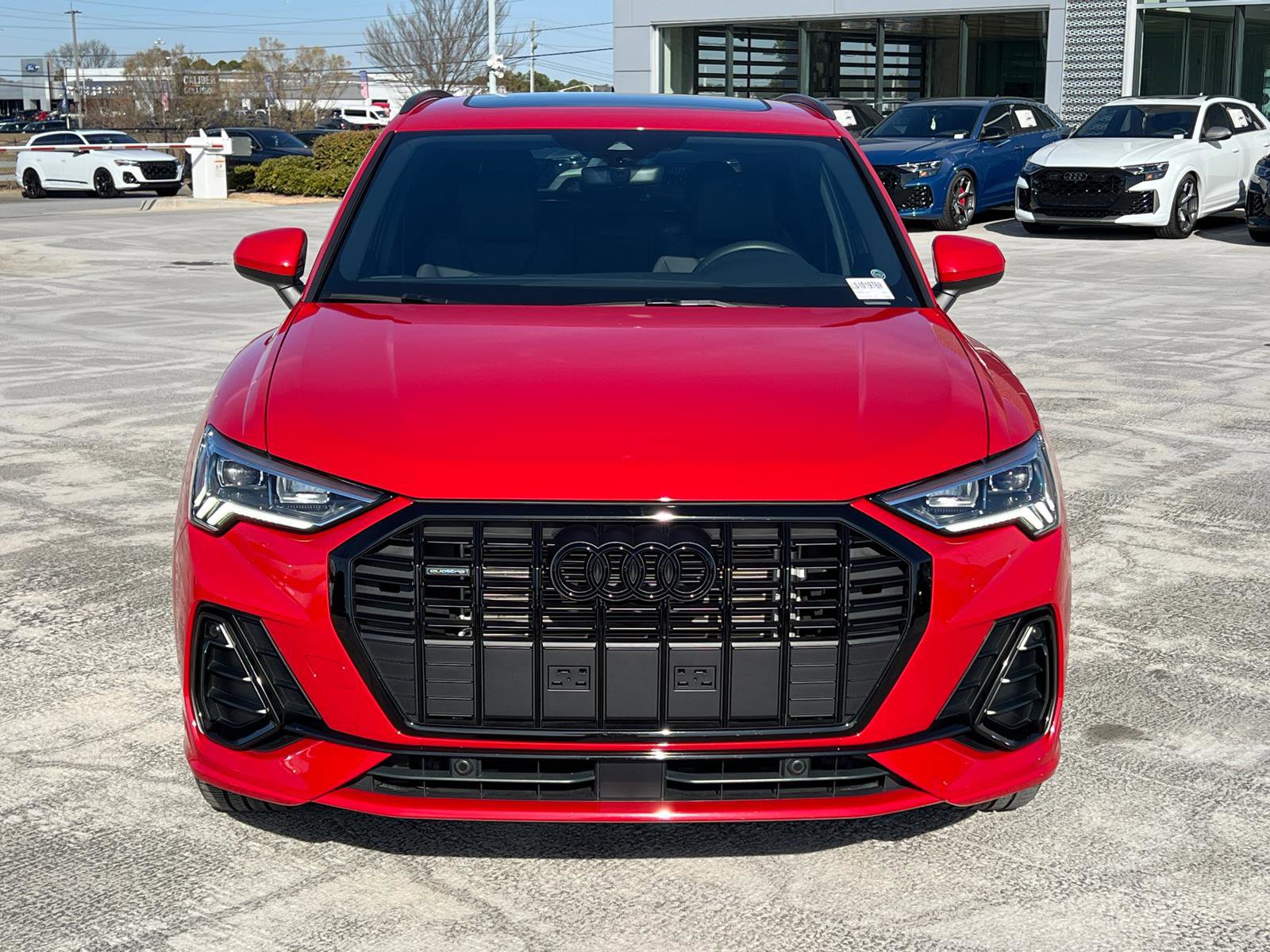 Certified 2025 Audi Q3 2.0T Premium w/ Black Optic Sport Package image 2