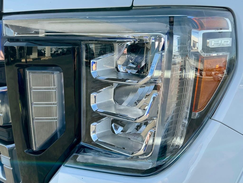Used 2022 GMC Sierra 2500 AT4 w/ AT4 Premium Plus Package image 10