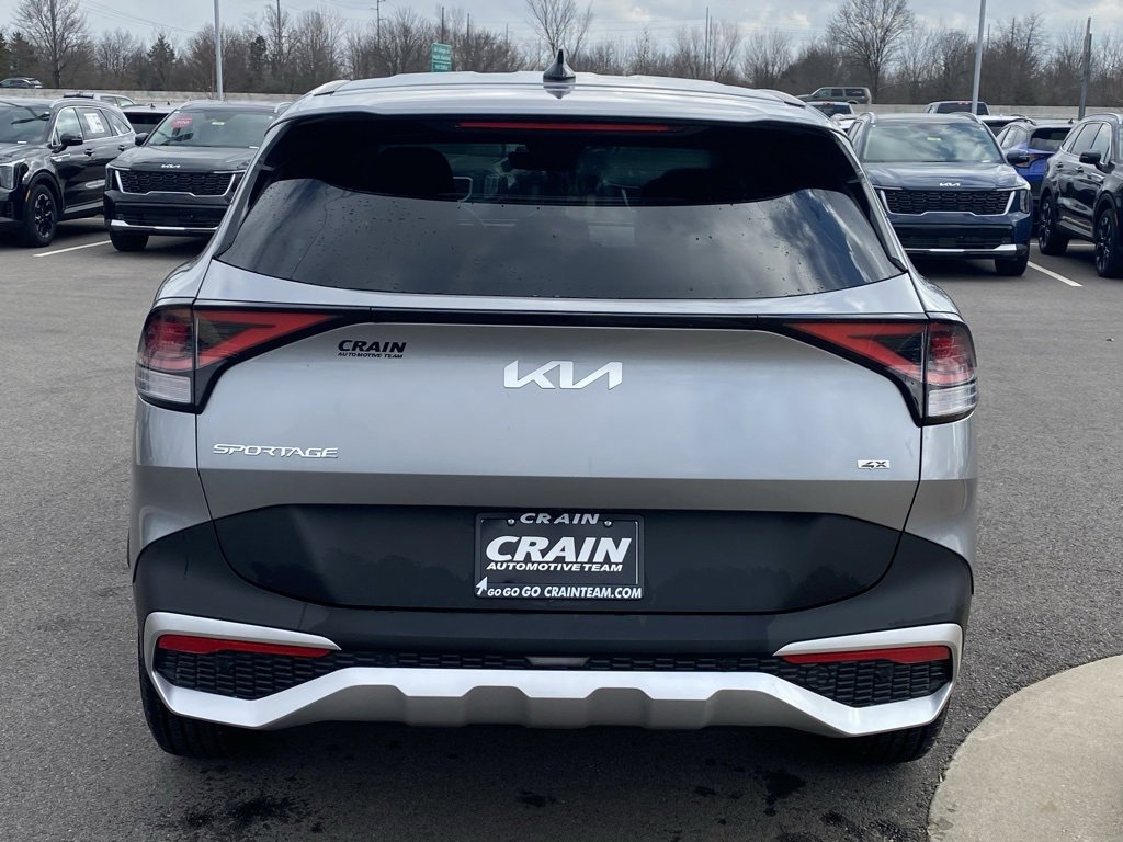Certified 2024 Kia Sportage LX image 6