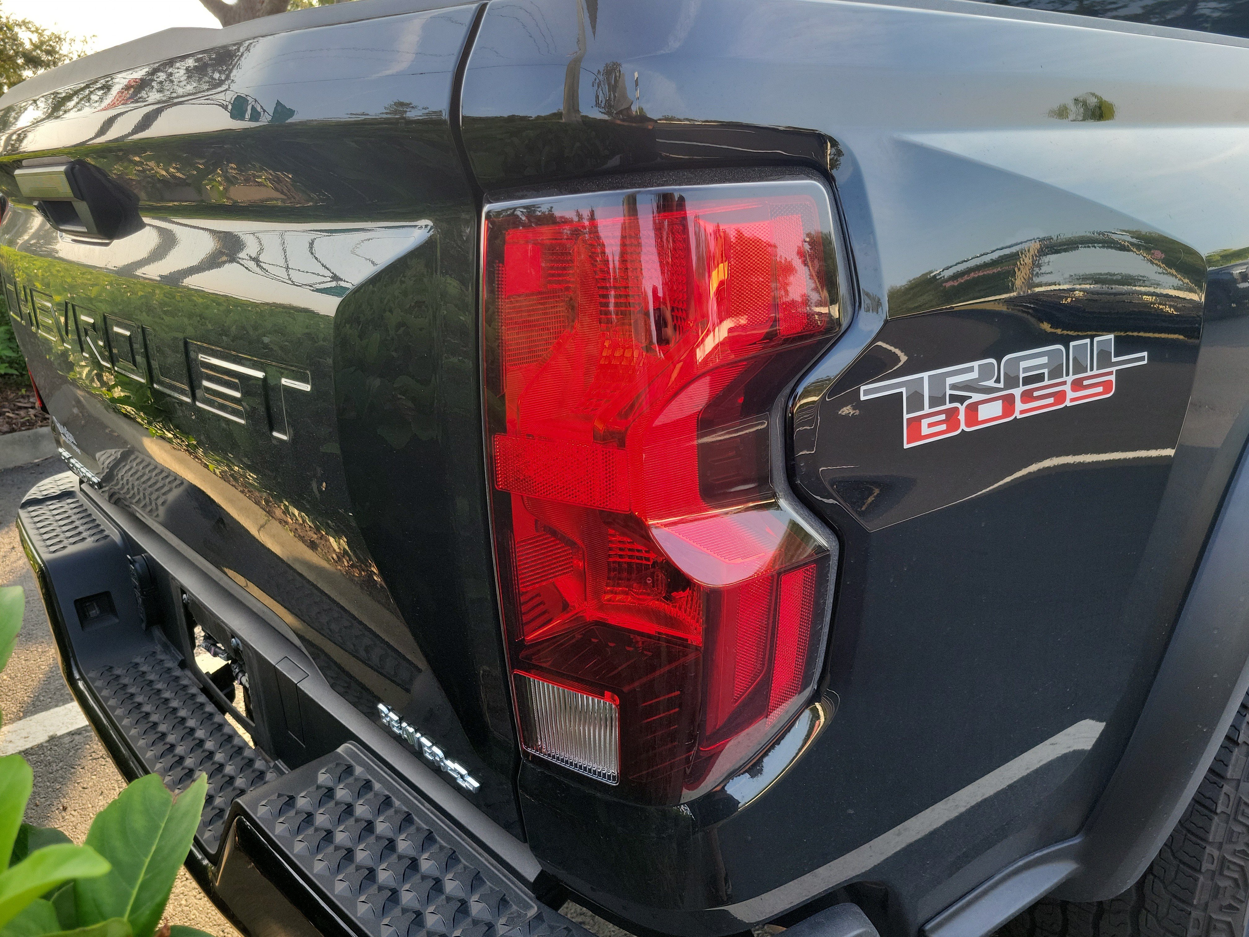 Used 2024 Chevrolet Colorado Trail Boss w/ Advanced Trailering Package AWD/4WD image 20